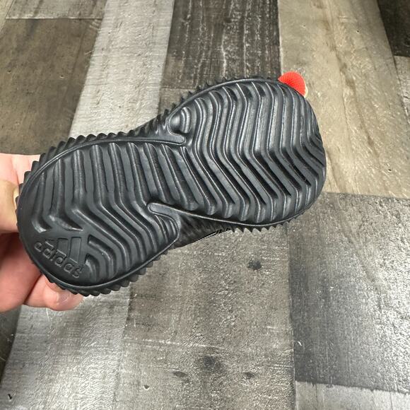 Adidas Disney Mickey Mouse Black White Red D96916 Toddler Kids Sz 5K 5C - Picture 14 of 16